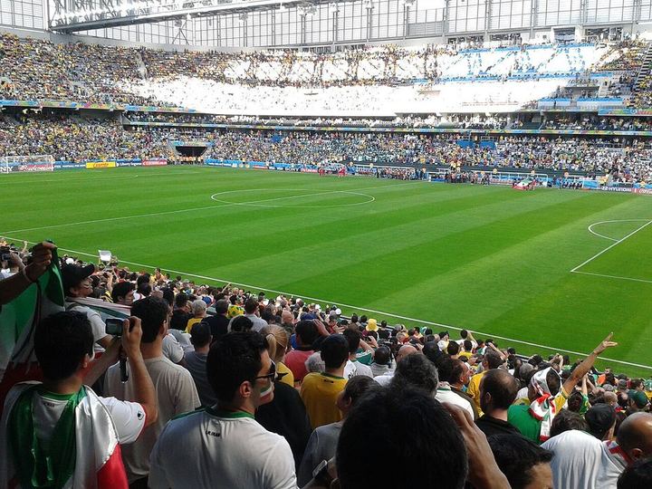 阿根廷媒体公开炮轰FIFA！金球奖不给梅西是耻辱，评选引全网争吵（封面配图）